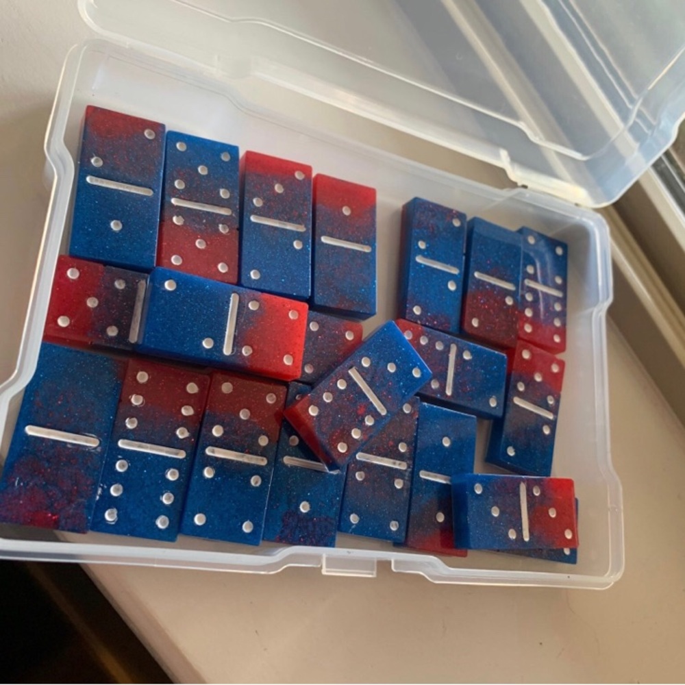 dominos